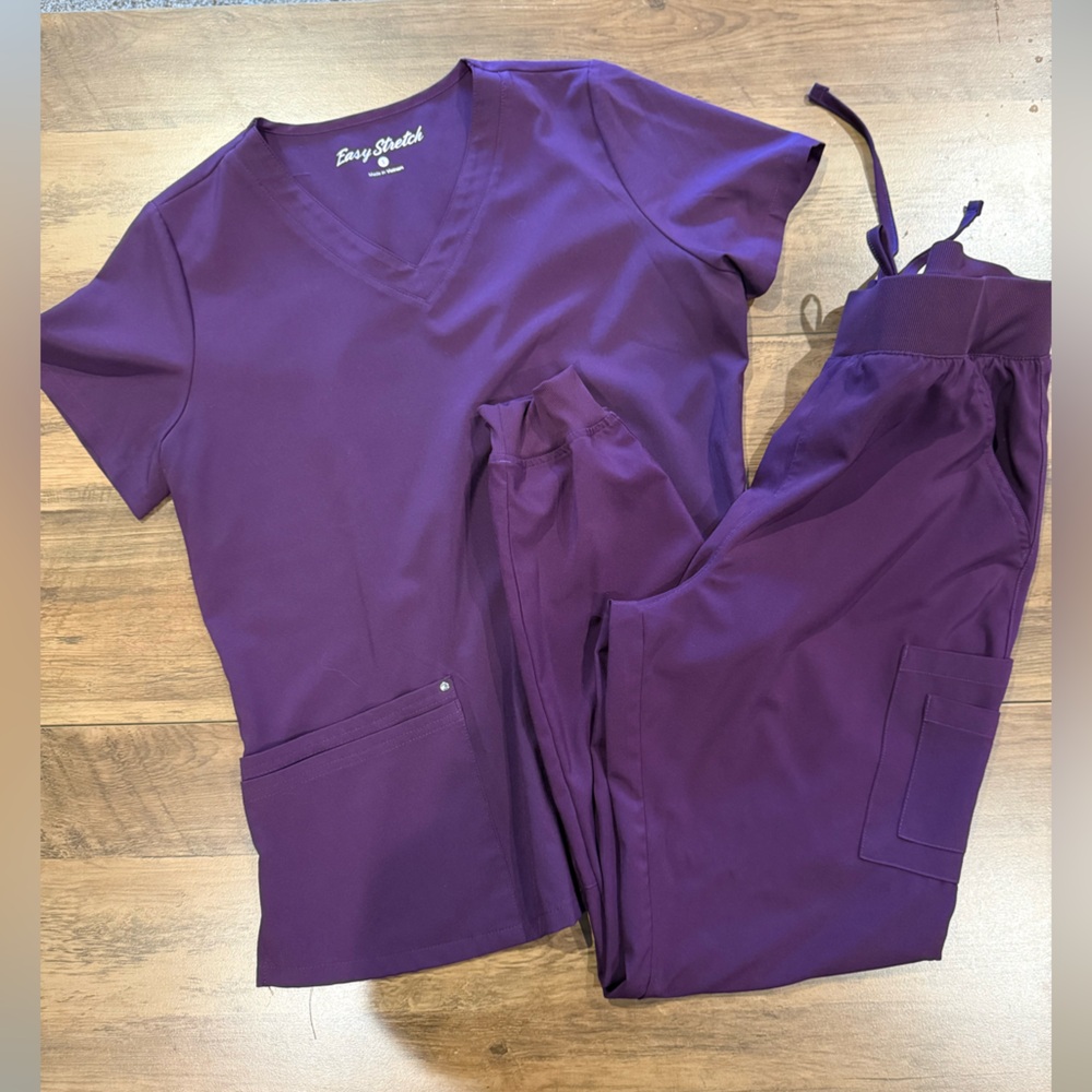 Easy Stretch by Uniform Advantage Scrub Set